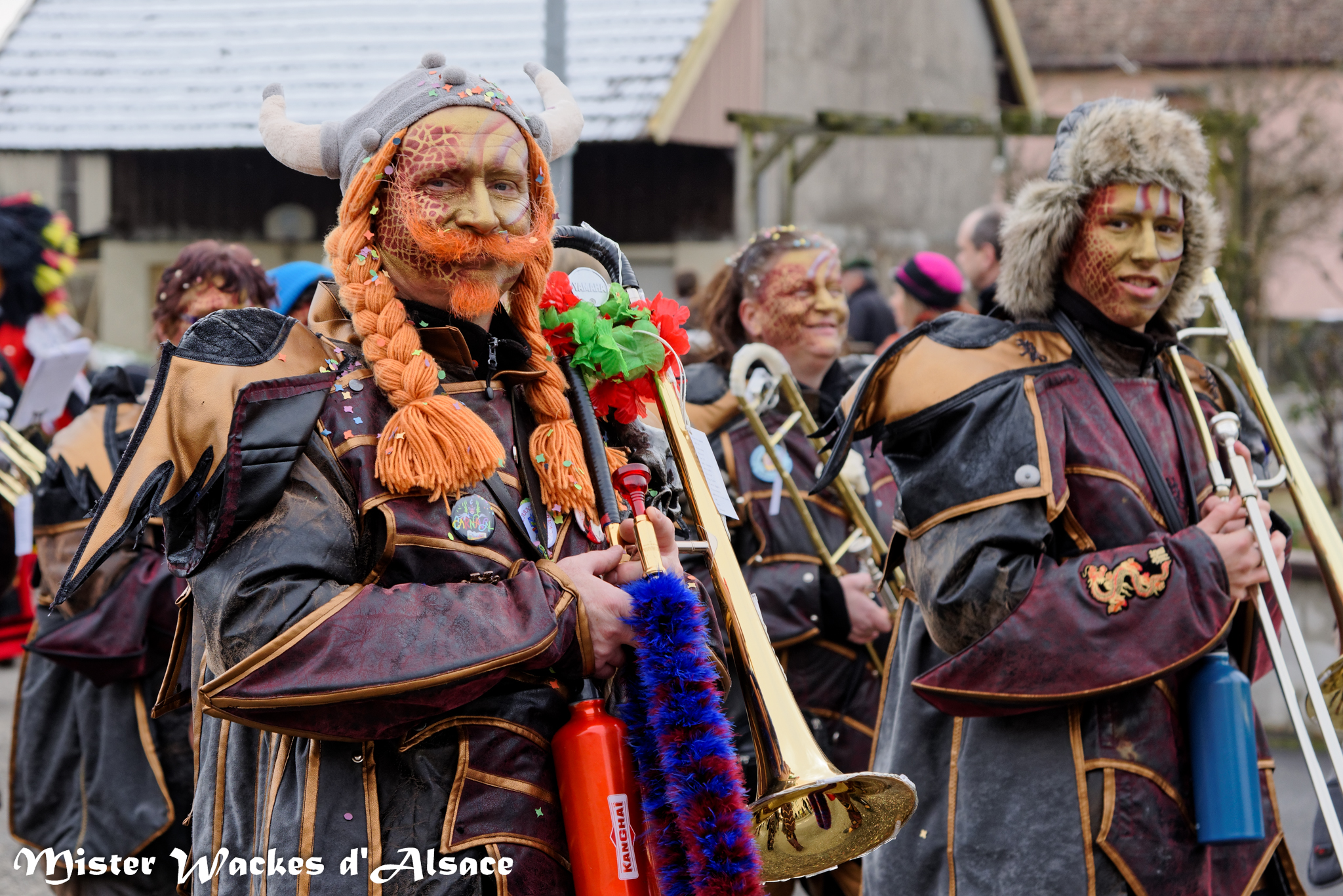 Carnaval de Guewenheim 2015 et Asterix des BOCK-SON, groupe de Gugga Music de Tagolsheim