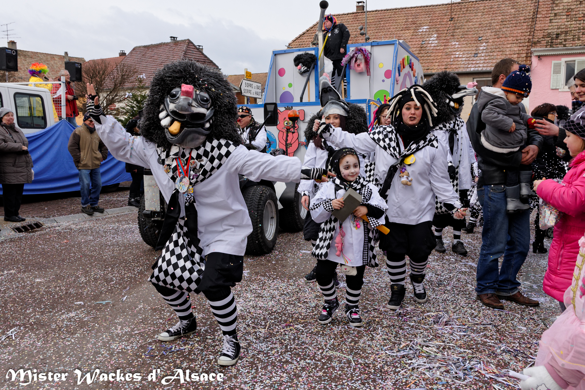 Carnaval de Guewenheim 2015 et la bande des Spackwagges de Pfastatt