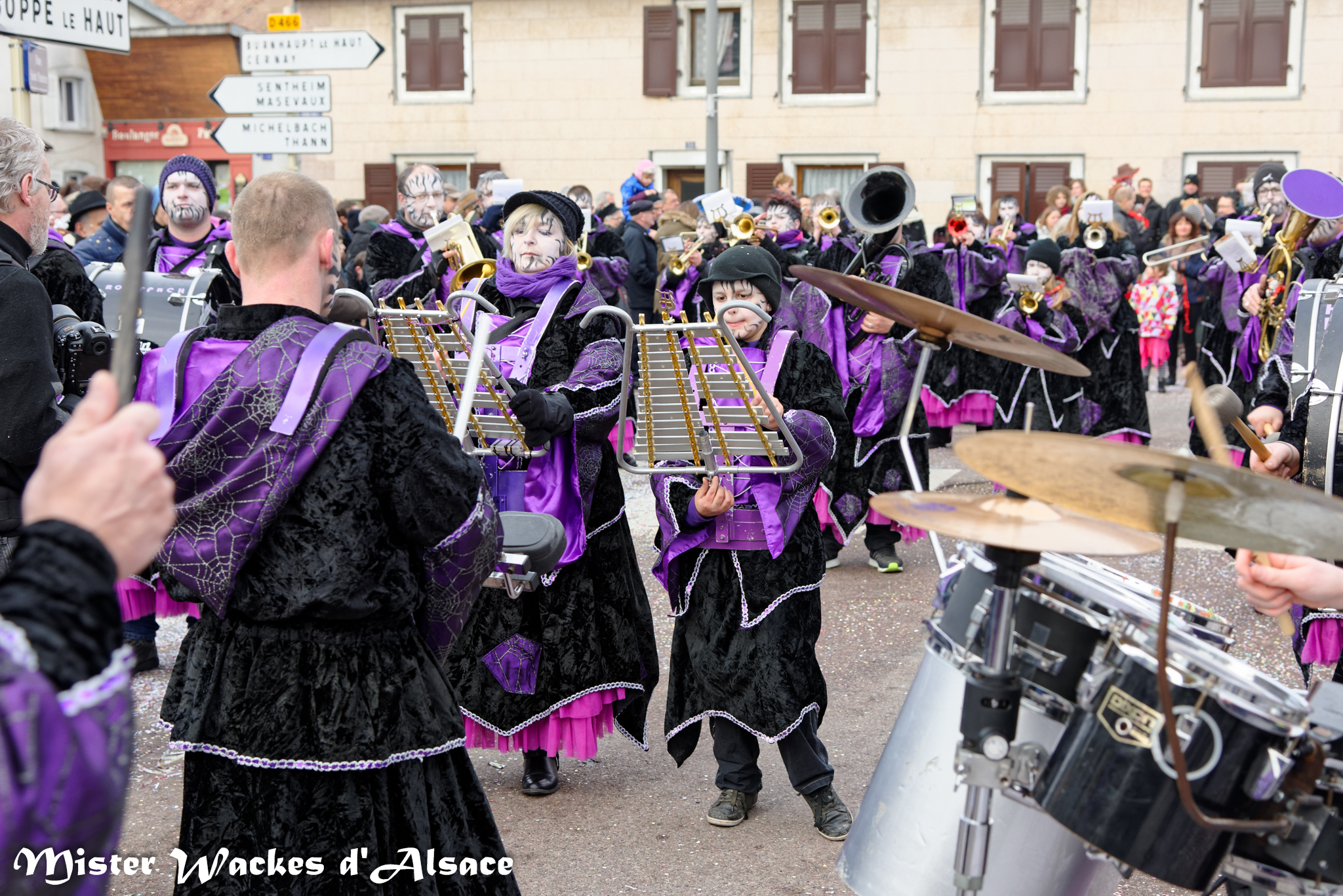 Carnaval de Guewenheim 2015 avec la Haxa Gugga de Rouffach