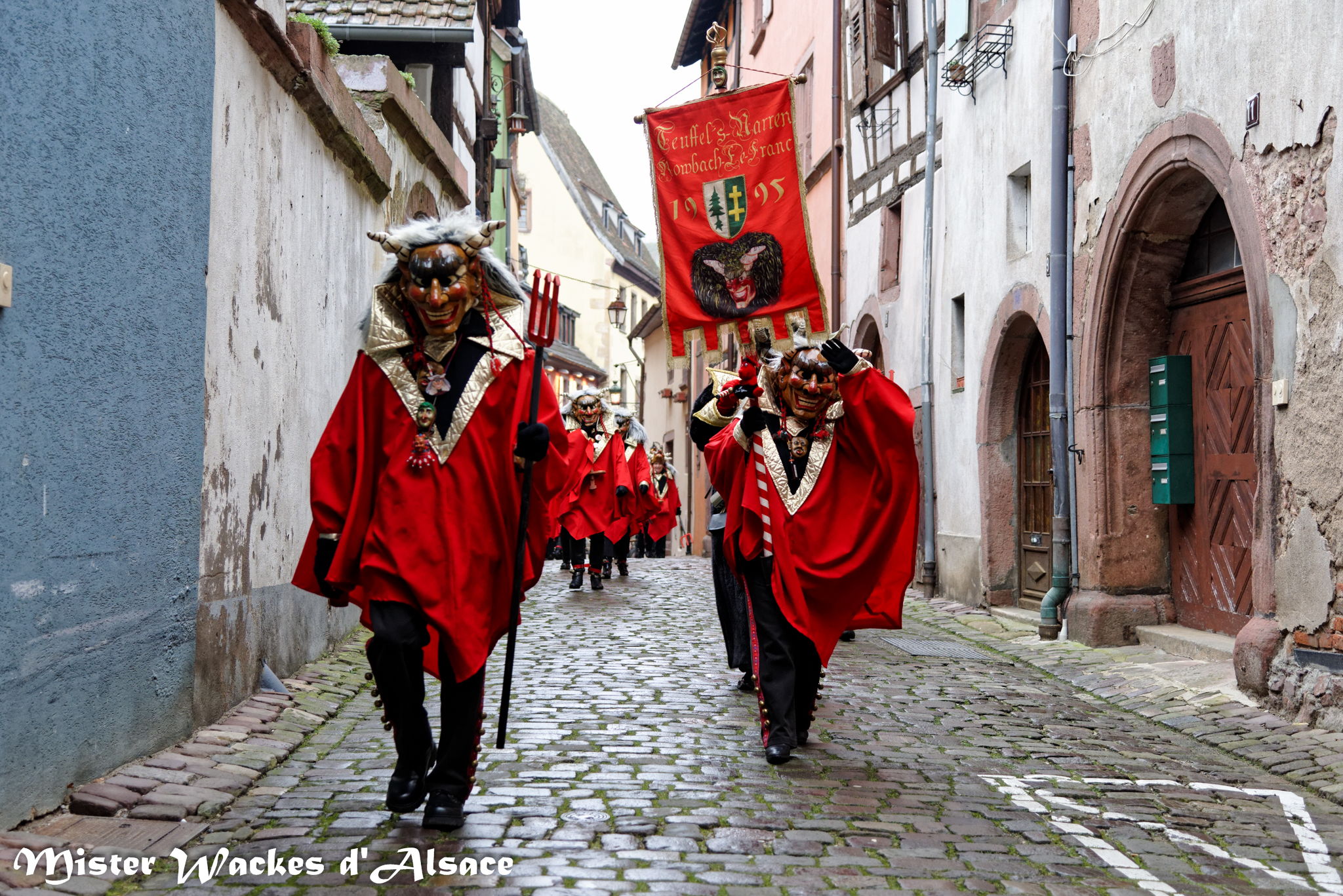 Carnaval de Riquewihr 2015 avec les Teuffel's Narren de Rombach-le-Franc