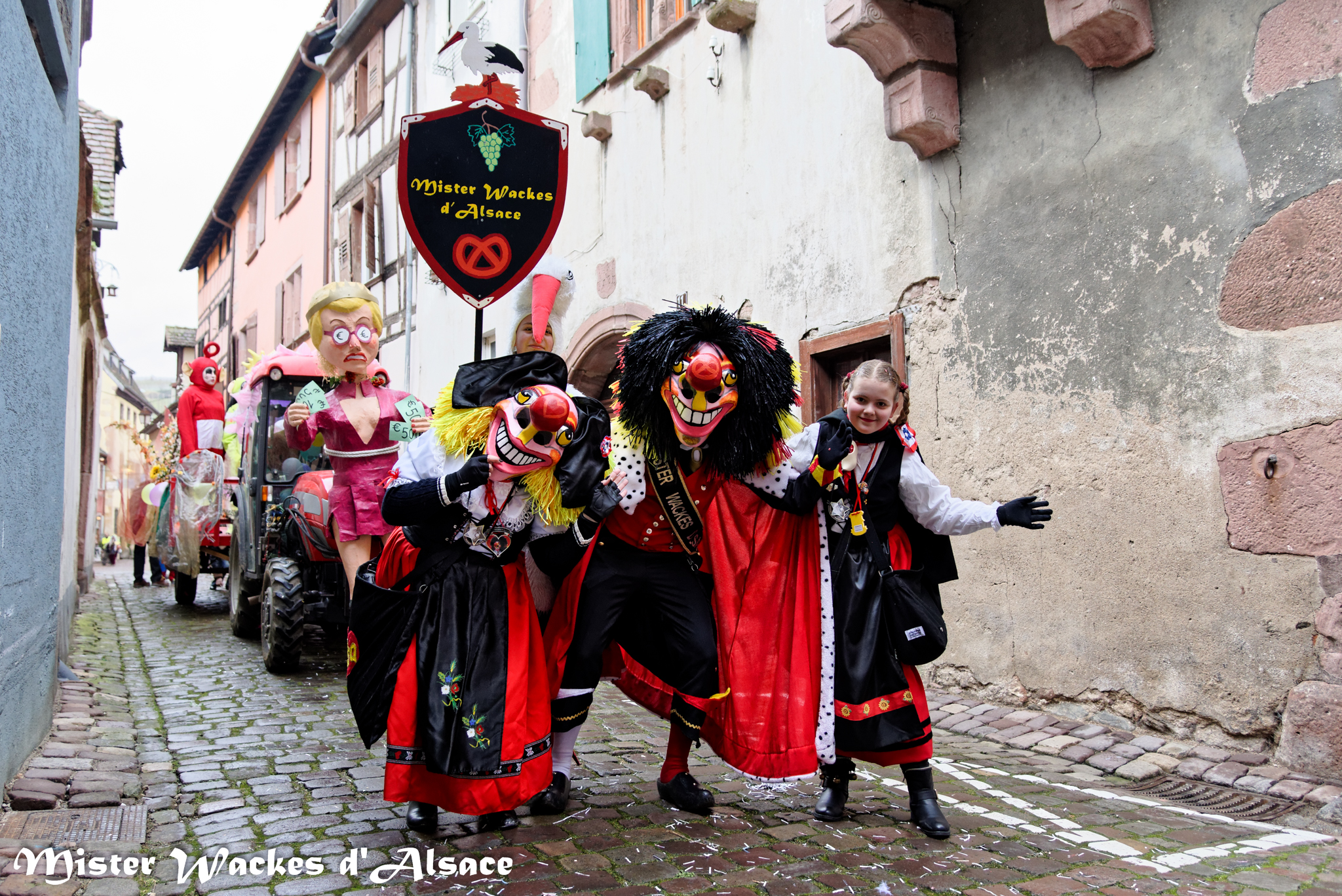 Carnaval de Riquewihr 2015 avec Mister Wackes d'Alsace, sa dulcinée Elsa et la petite miggala Liesala