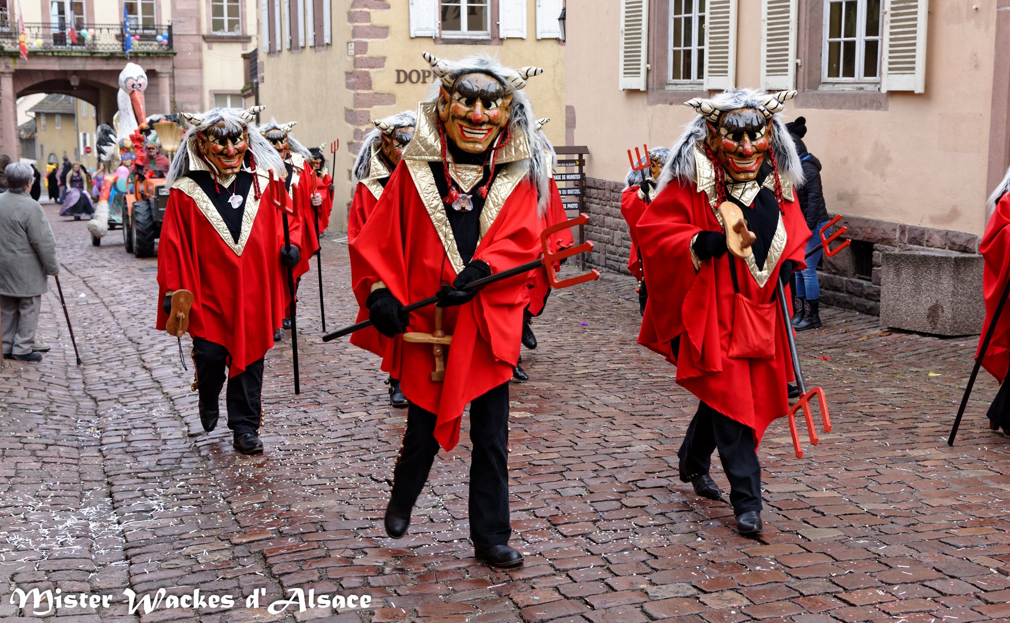 Carnaval de Riquewihr 2015 avec les Teuffel's Narren de Rombach-le-Franc