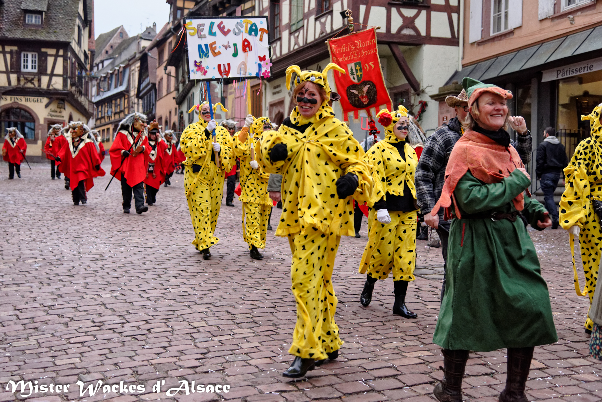 Carnaval de Riquewihr avec la troupe des Neja Waj de Sélestat