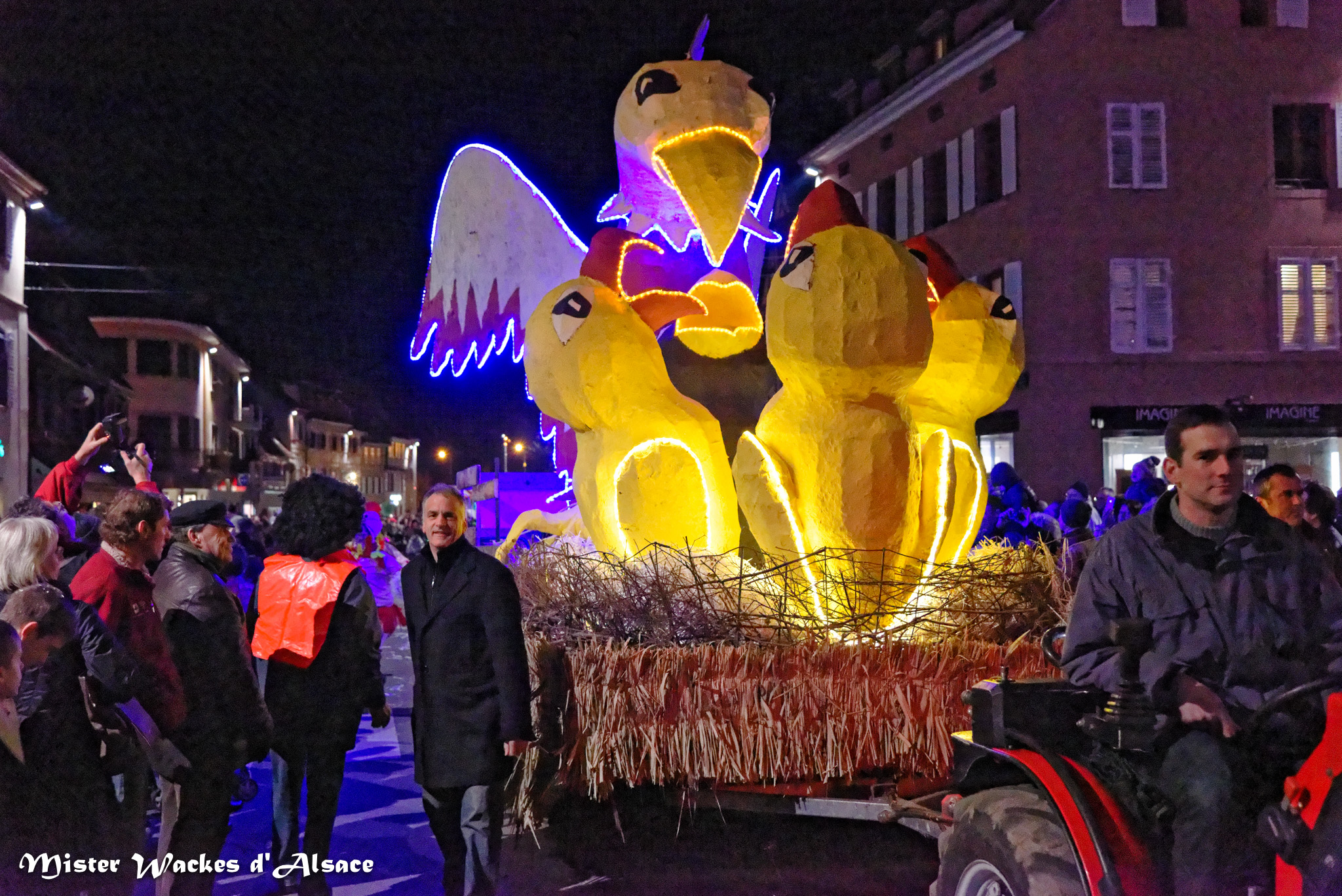 Carnaval nocturne des Machores et le char Les Copains Pascal