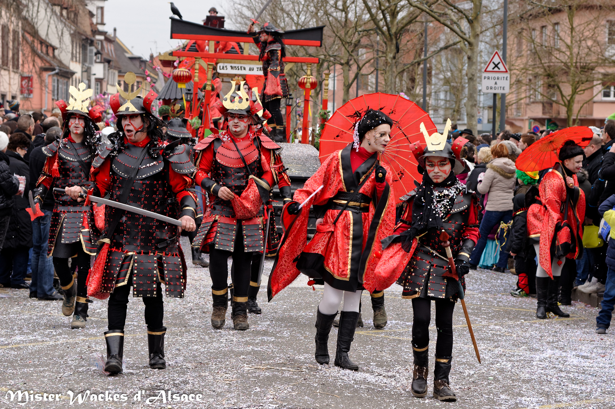 Carnaval des Machores 2015 et le char Les Risser au Japon de Sélestat