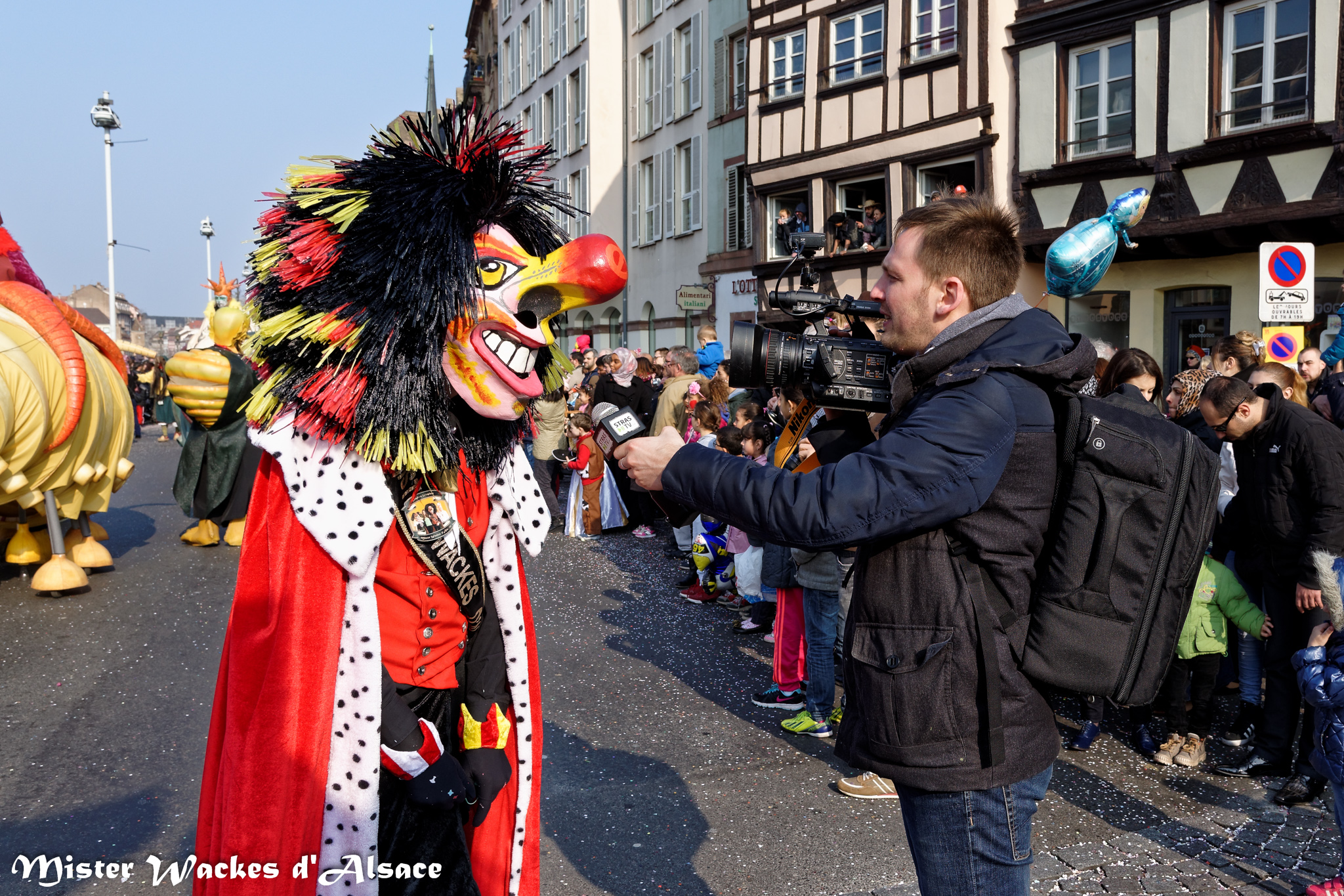 Carnaval de Strasbourg 2015, Mister Wackes d'Aslace est inverviewé par StrasTv