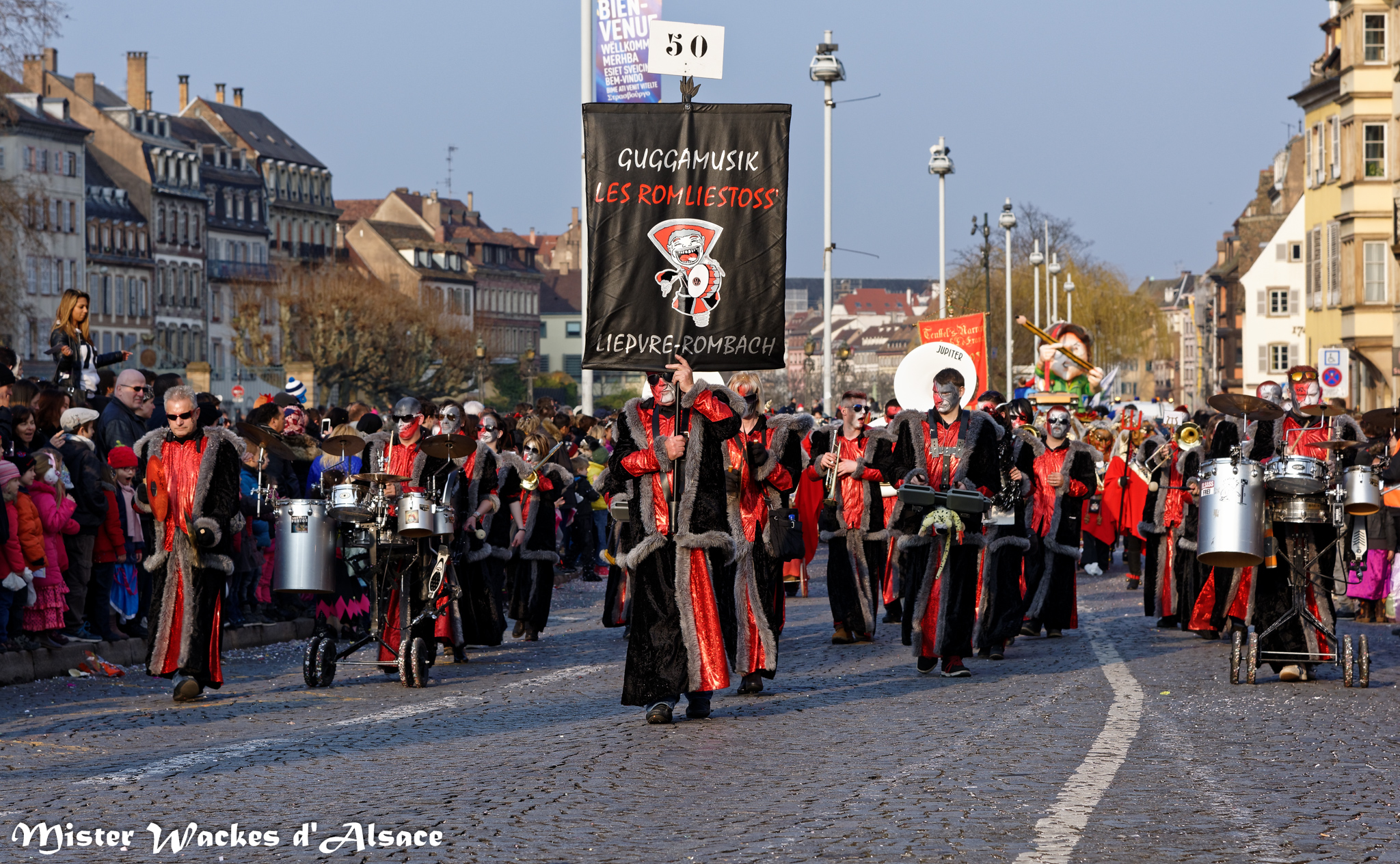Carnaval de Strasbourg 2015 avec la gugga musique Les Romliestoss de Lièpvre