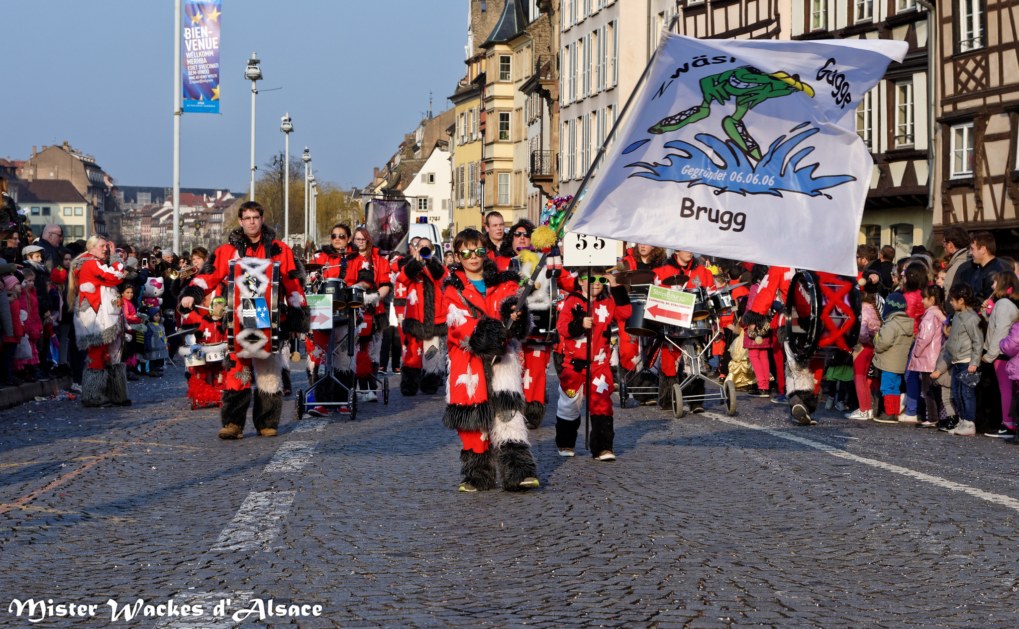 Carnaval de Strasbourg 2015 et la Guggenmusik Zwaesi-gugge Brugg Switzerland